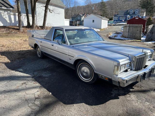 Lincoln Towncar (1985)