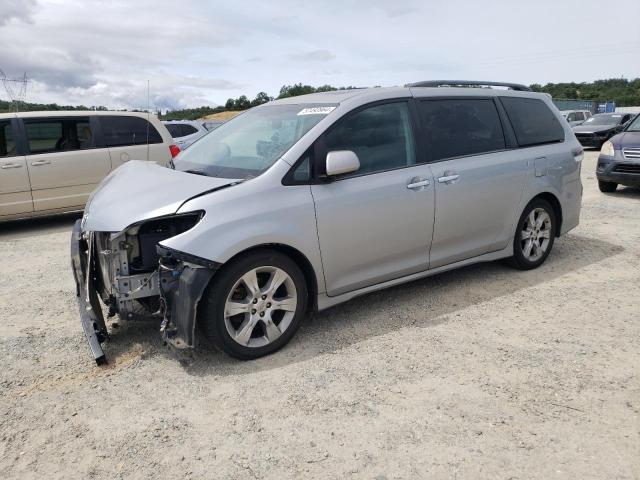 Toyota Sienna (2013)