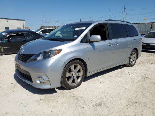 Toyota Sienna (2011)