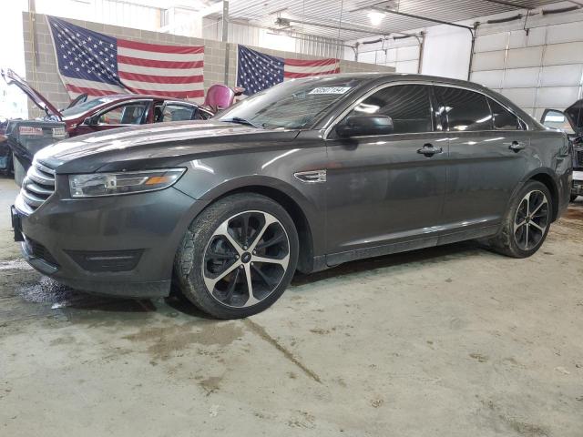Ford Taurus (2016)