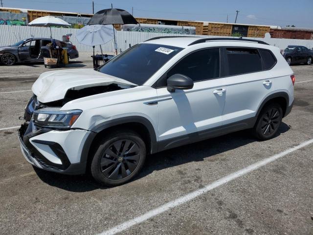 Volkswagen Taos s (2022)