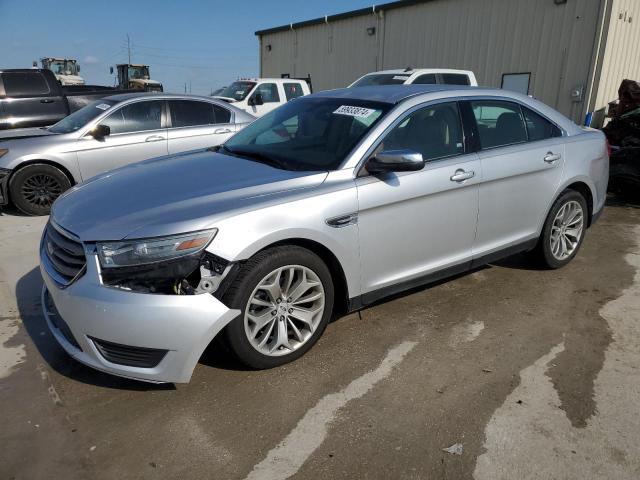 Ford Taurus (2015)