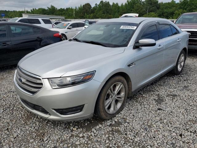 Ford Taurus (2016)