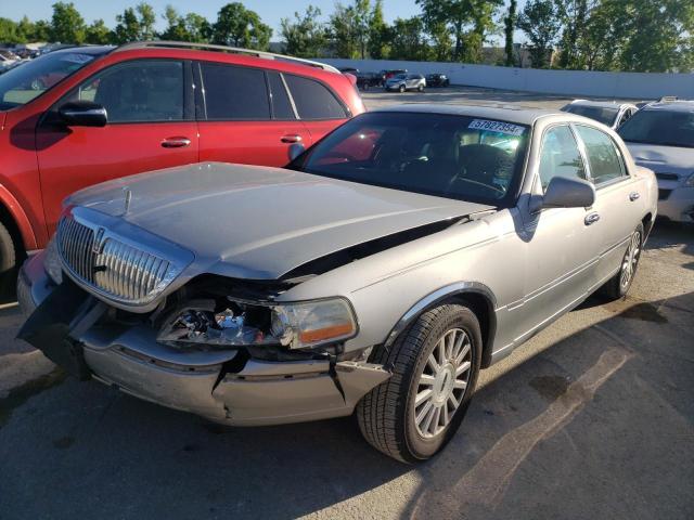 Lincoln Towncar (2003)
