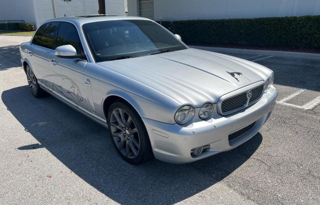 Jaguar Xj8 (2008)