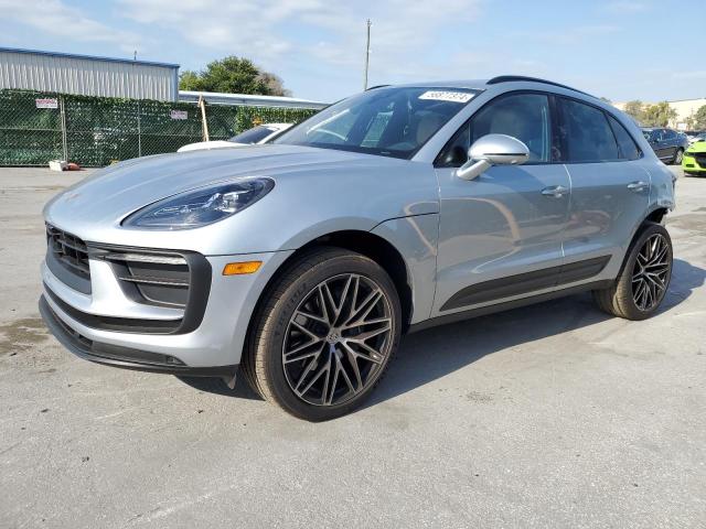 Porsche Macan base (2024)