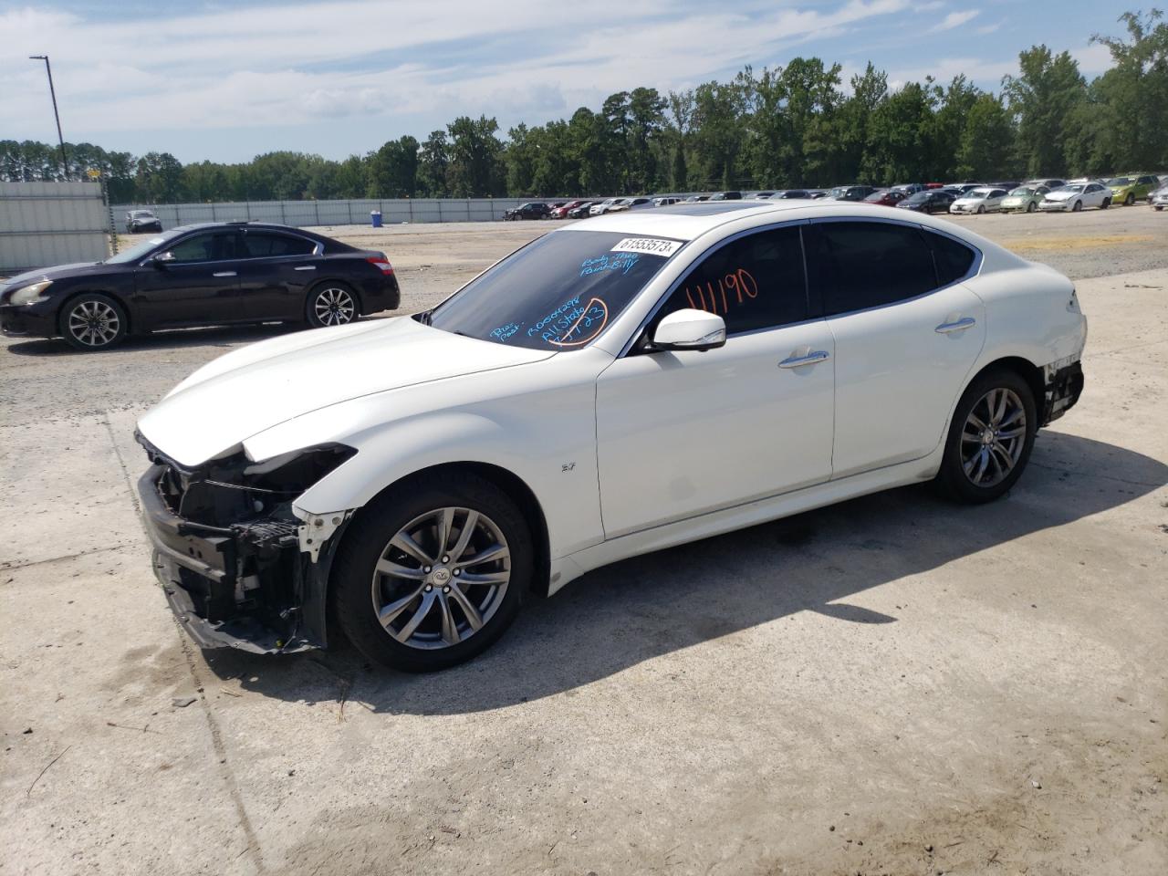 Infiniti Q70 (2016)