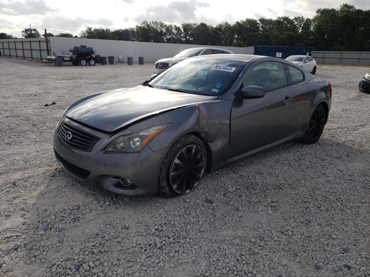 Infiniti G37 base (2011)