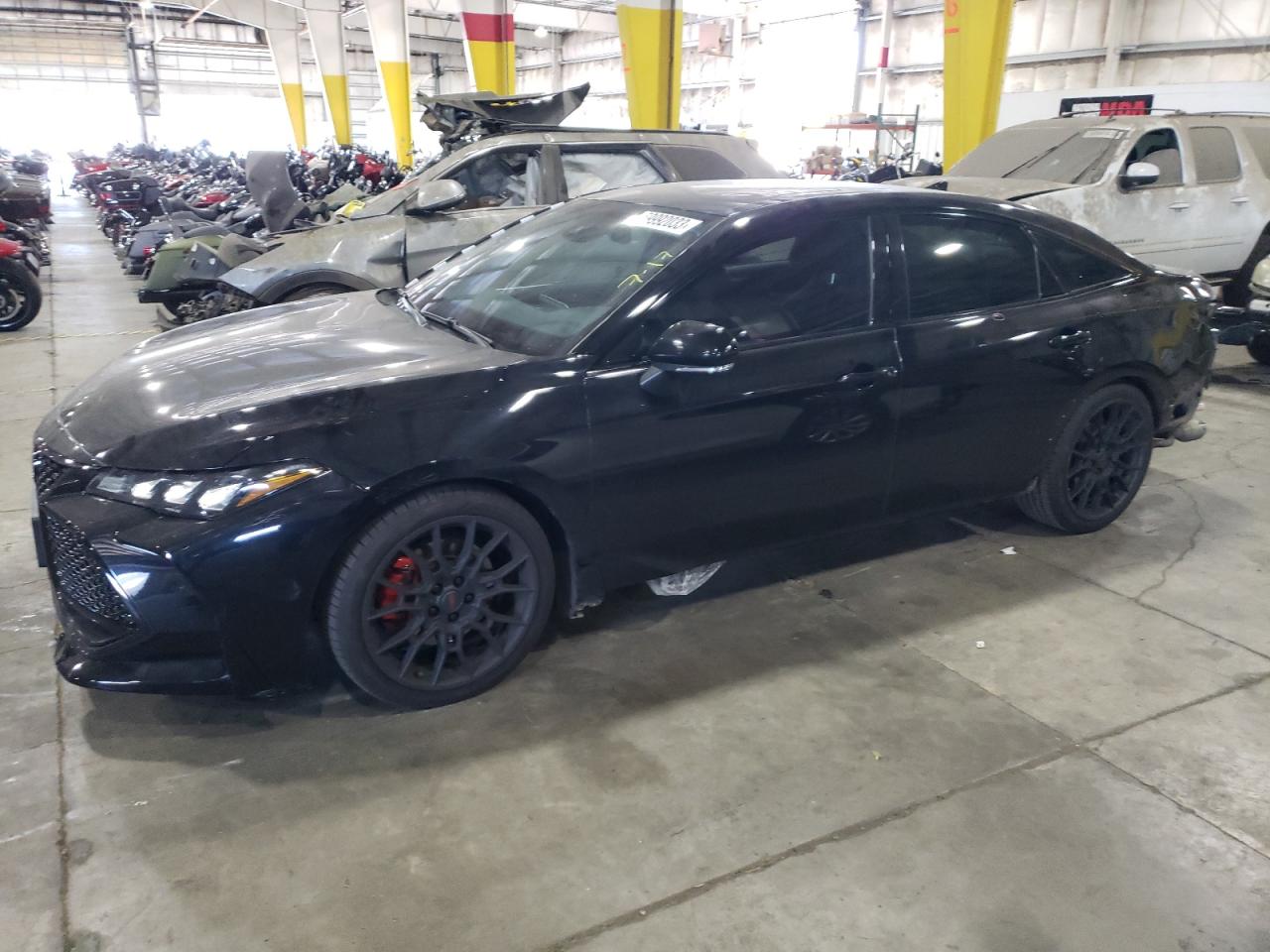 Toyota Avalon trd (2021)