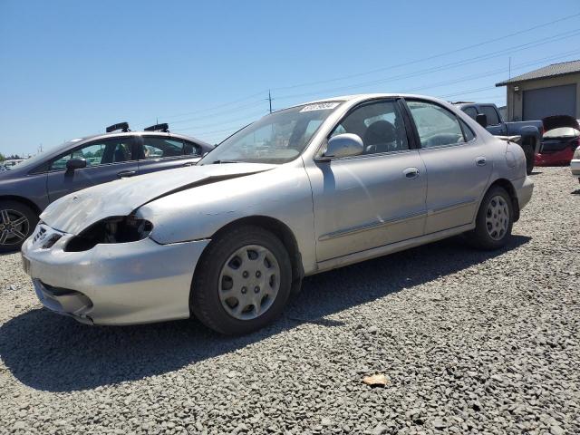 Hyundai Elantra (2000)