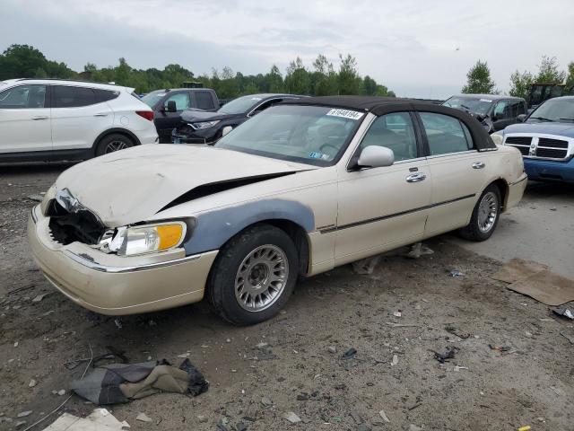 Lincoln Towncar (2000)