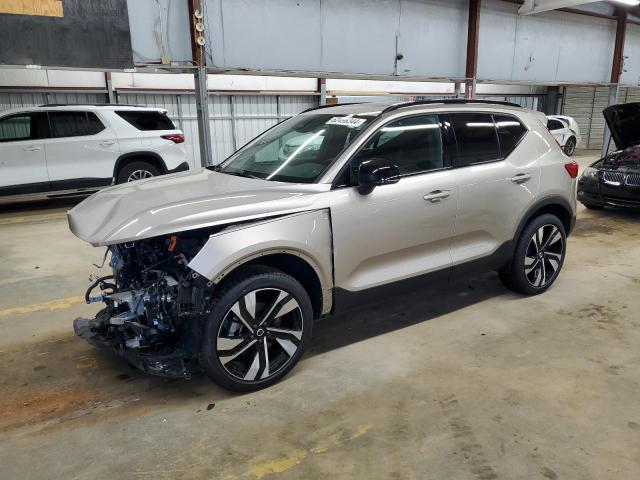 Volvo Xc40 plus (2023)
