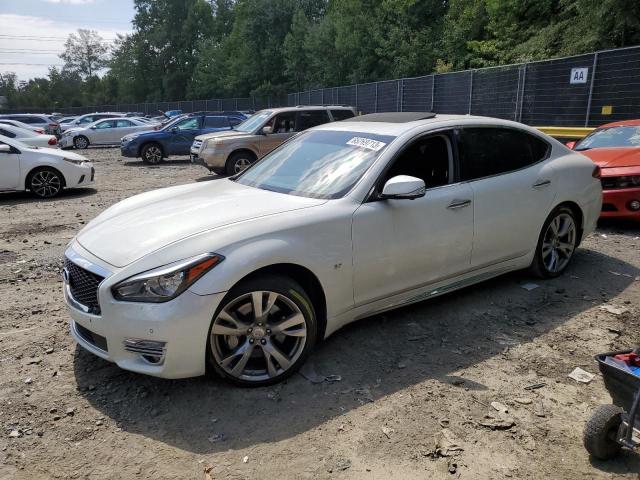 Infiniti Q70 (2015)
