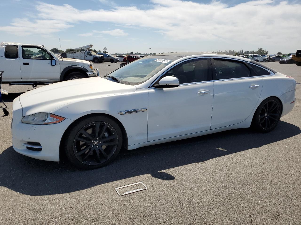 Jaguar Xj (2011)
