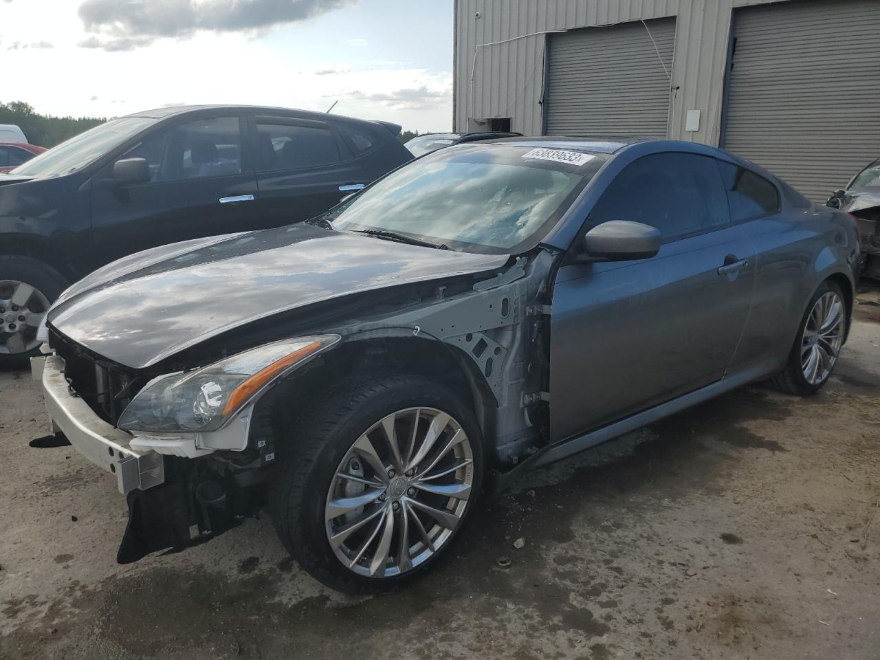 Infiniti Q60 (2015)