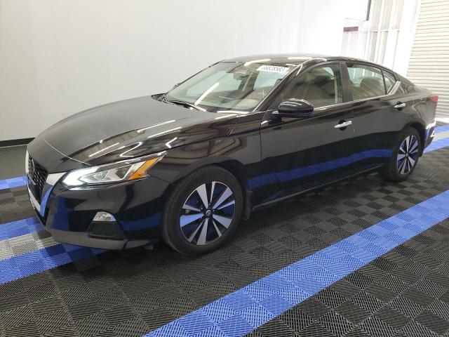 Nissan Altima sv (2022)