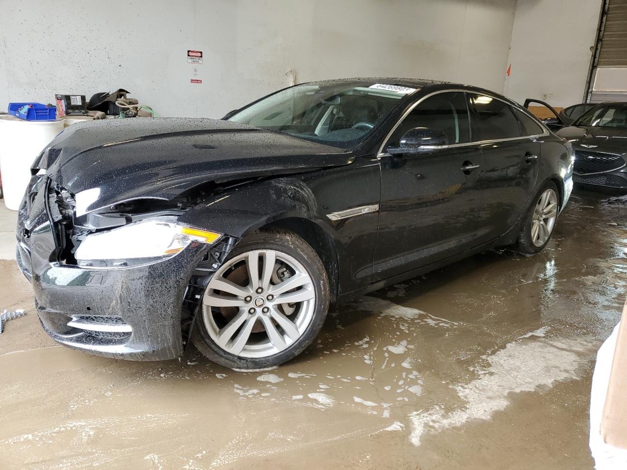 Jaguar Xj (2013)