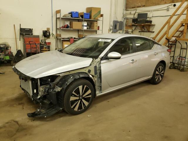Nissan Altima sv (2022)