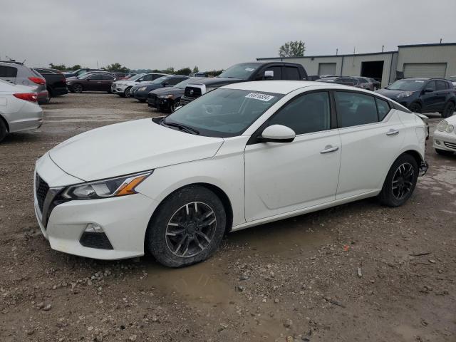 Nissan Altima s (2019)