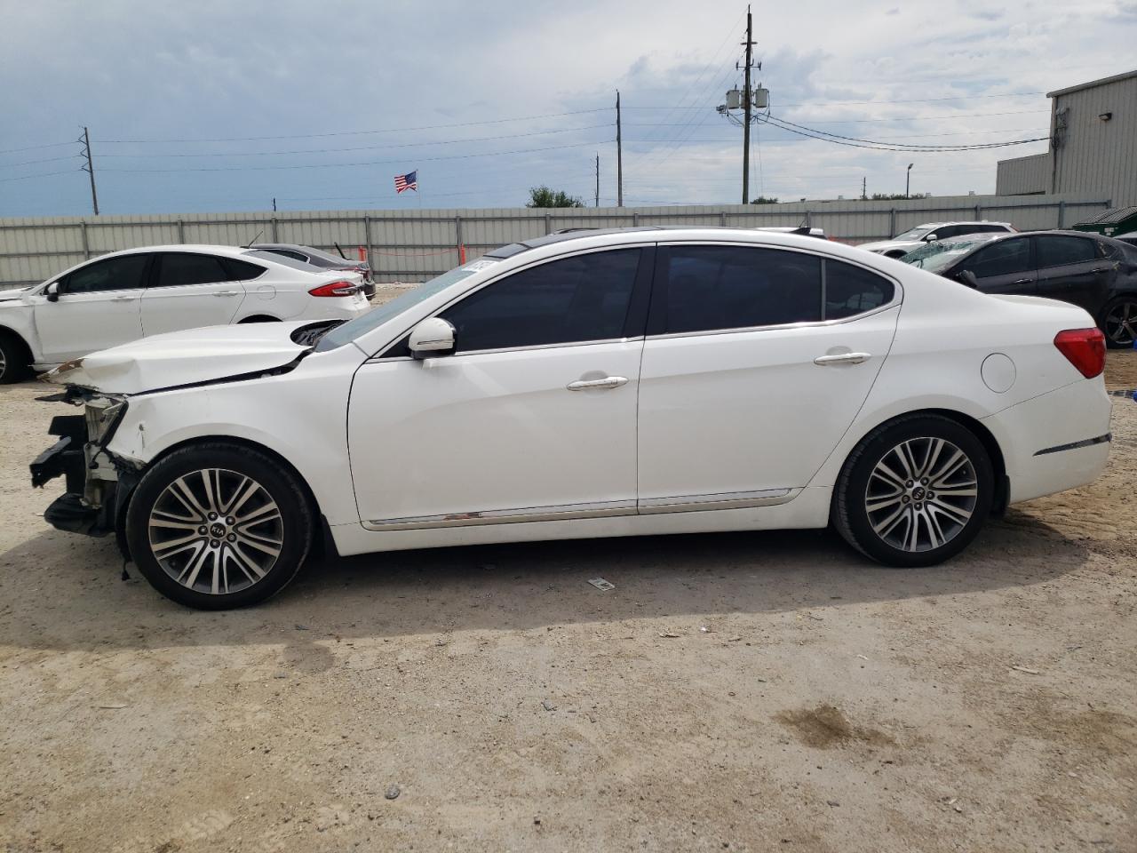 Kia Cadenza (2015)