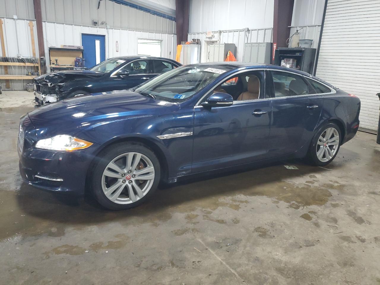 Jaguar Xj (2013)