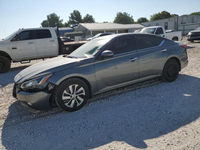 Nissan Altima s (2020)