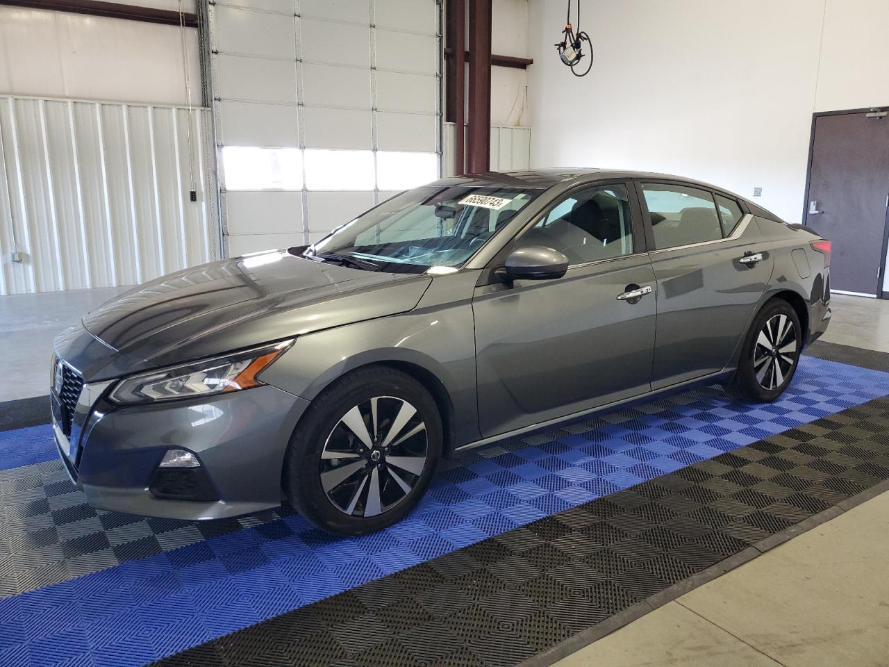 Nissan Altima sv (2022)
