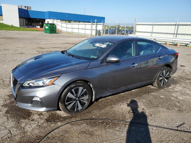 Nissan Altima sv (2022)