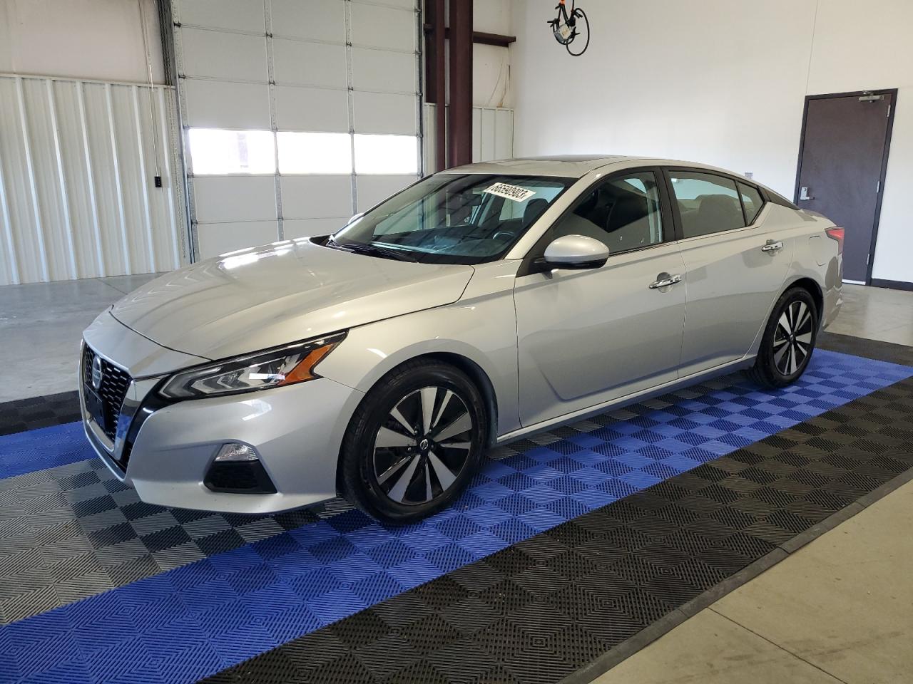 Nissan Altima sv (2022)