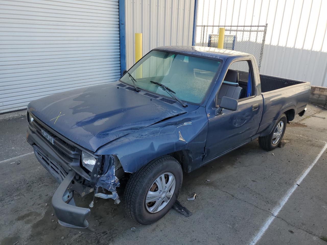 Toyota Pickup 1-2 (1990)