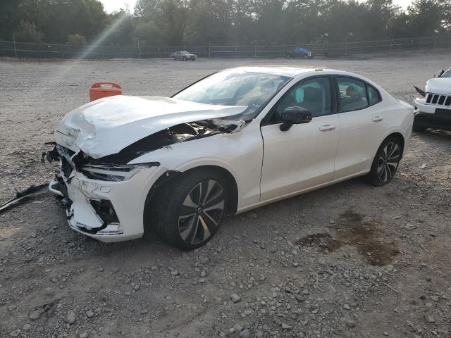 Volvo S60 b5 mom (2022)