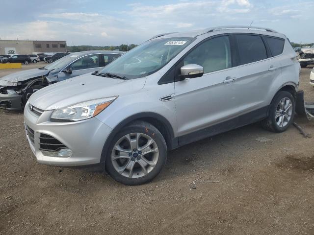 Ford Escape tit (2016)