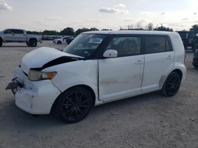 Toyota Scion xb (2015)
