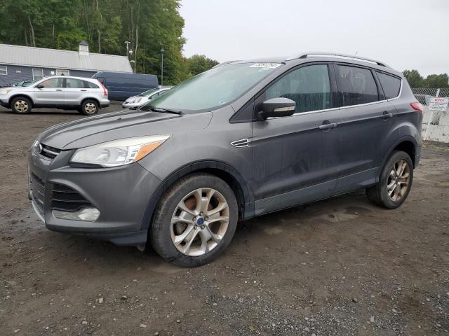 Ford Escape tit (2014)