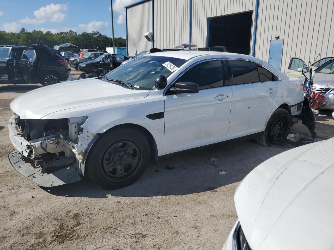Ford Taurus pol (2019)