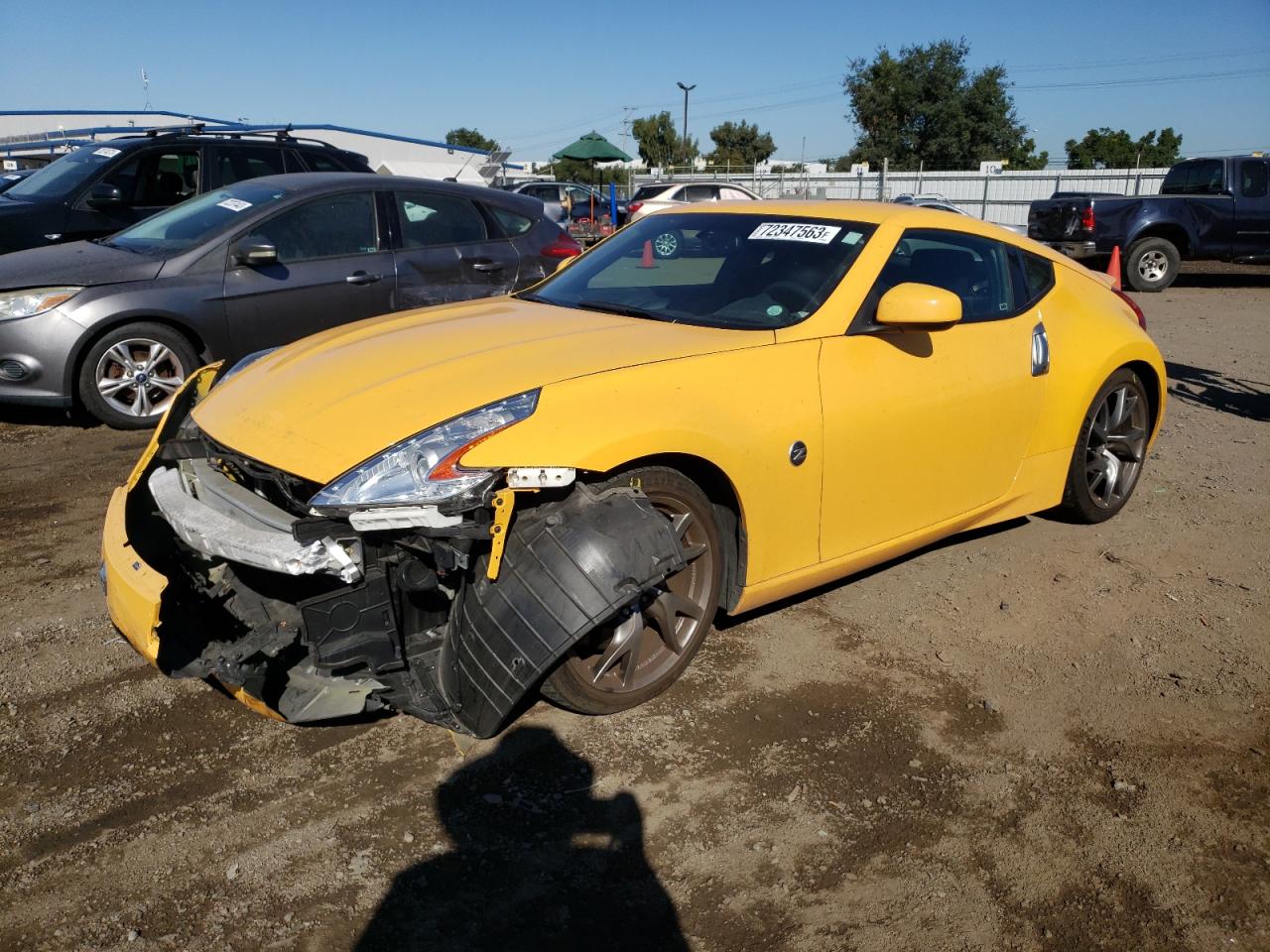 Nissan 370z base (2017)