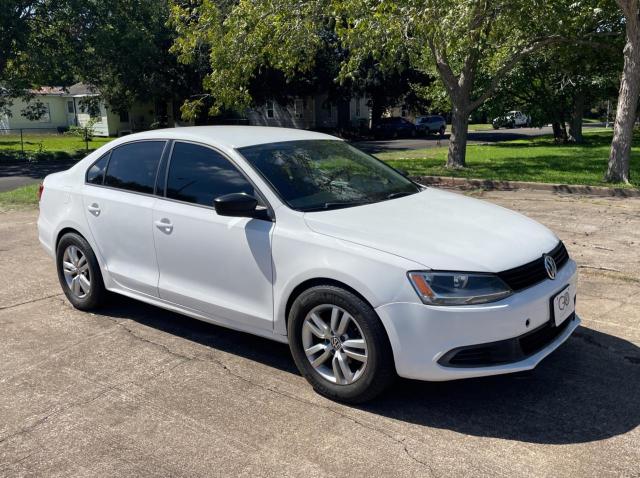 Volkswagen Jetta base (2015)