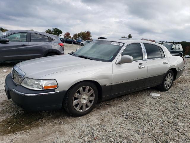 Lincoln Towncar (2005)