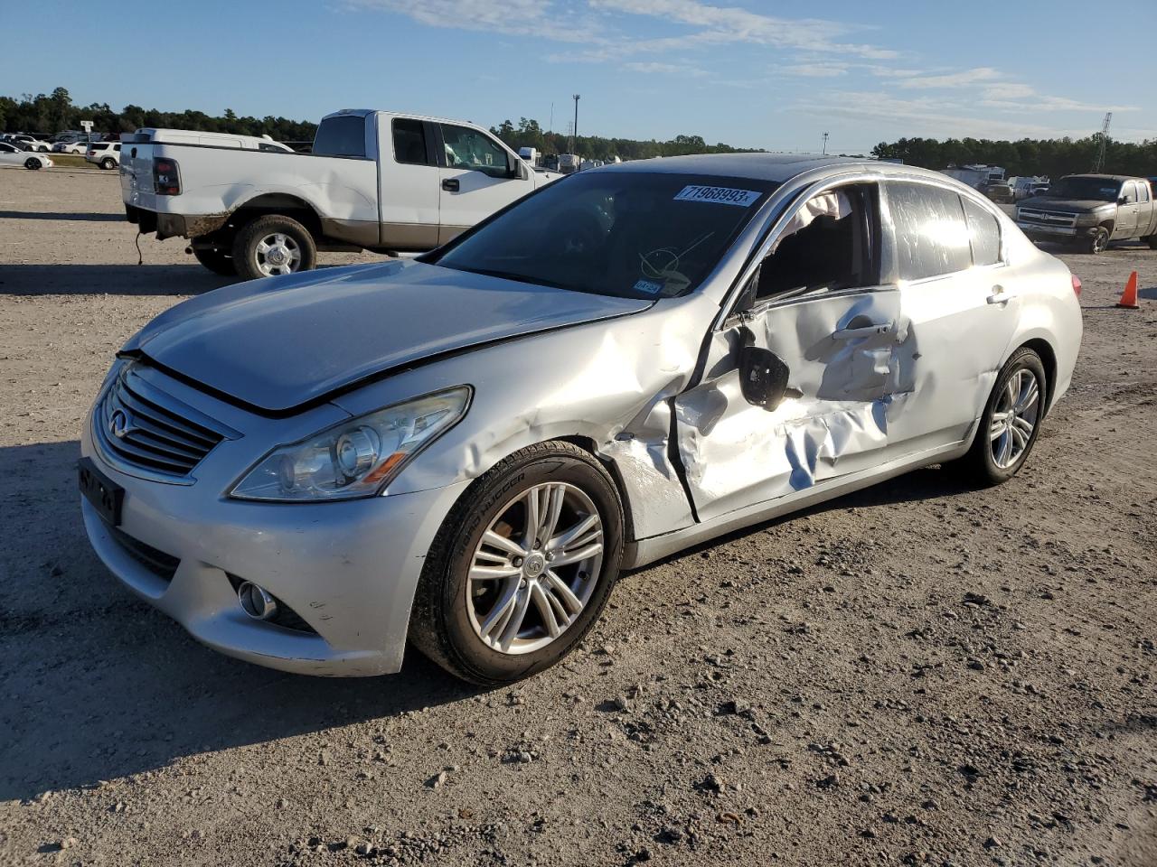 Infiniti G37 base (2013)