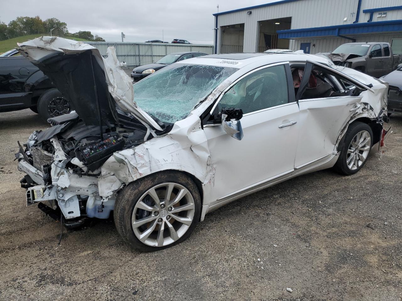 Cadillac Xts luxury (2016)