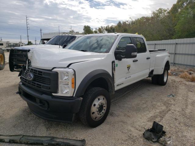 Ford F450 (2023)