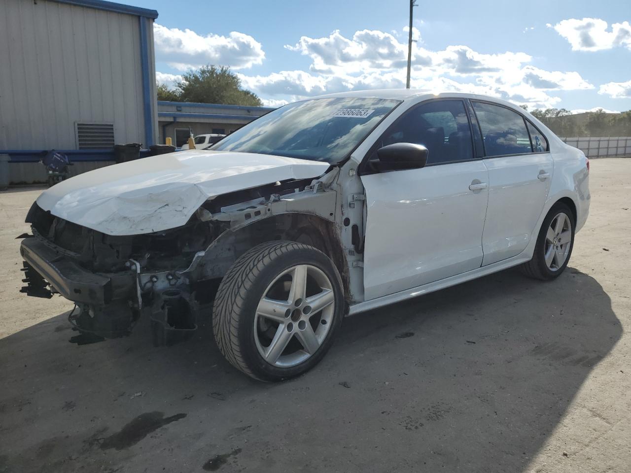 Volkswagen Jetta base (2015)