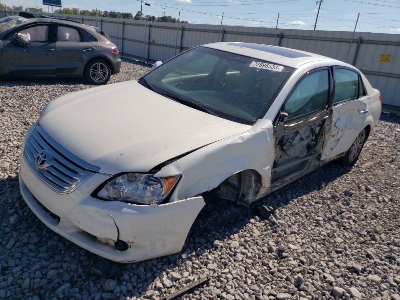 Toyota Avalon xl (2010)