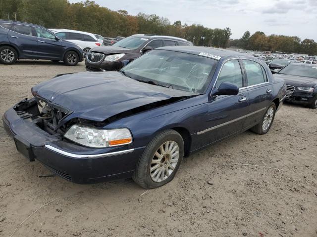 Lincoln Towncar (2003)