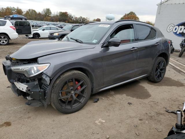 Alfa-romeo Stelvio (2021)