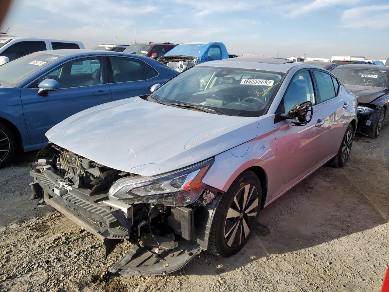 Nissan Altima sv (2022)