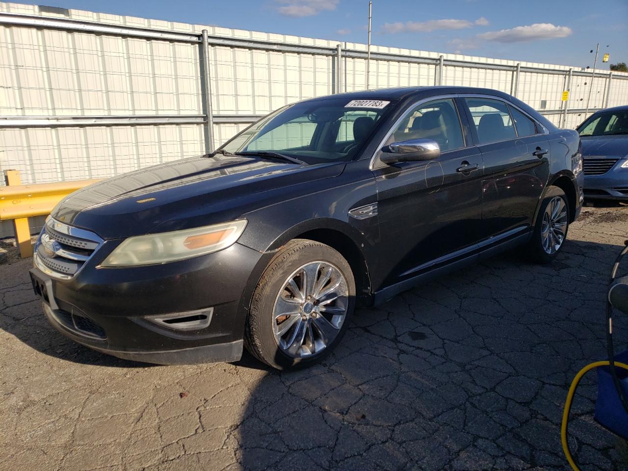 Ford Taurus lim (2010)