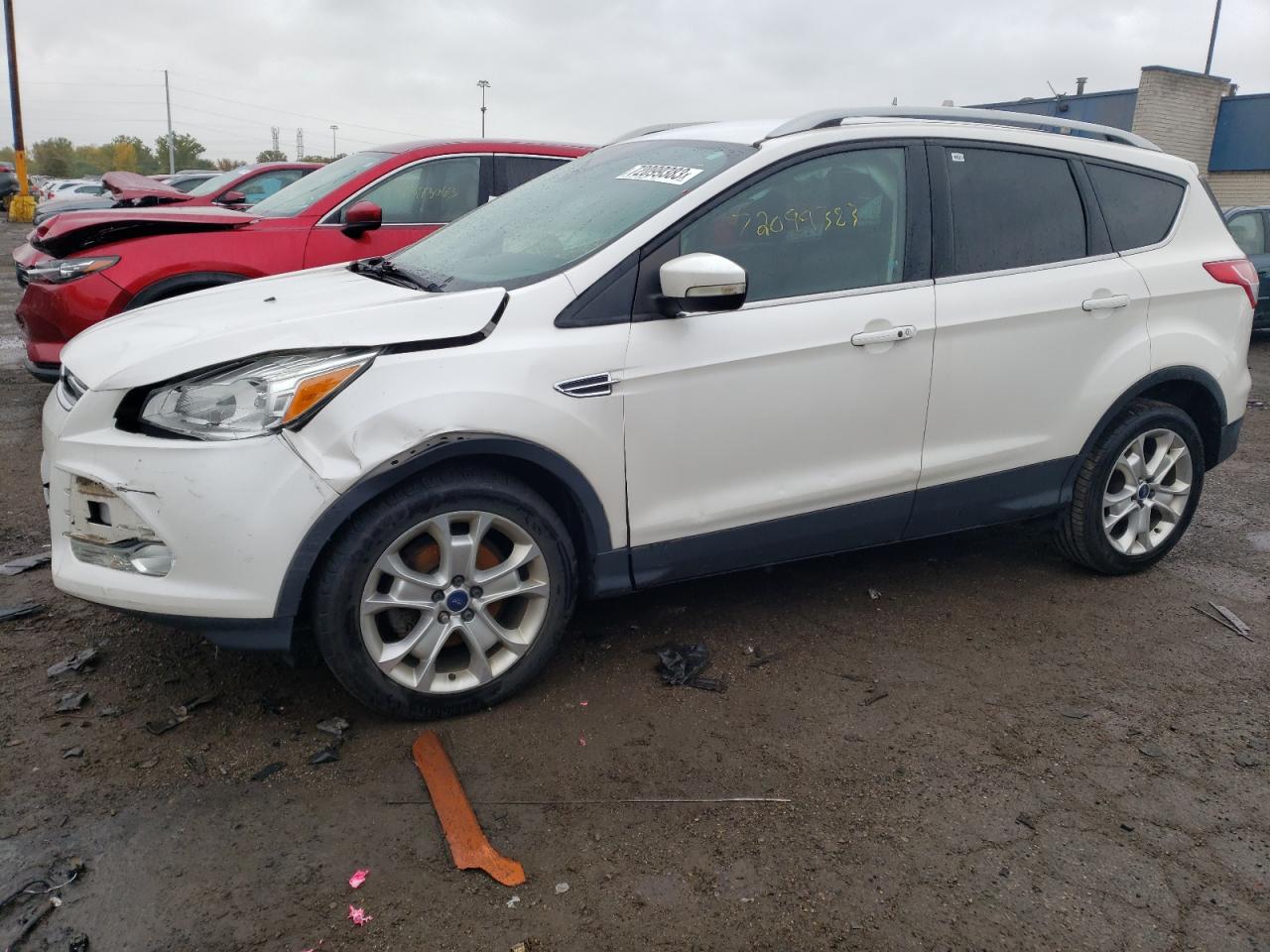 Ford Escape tit (2016)