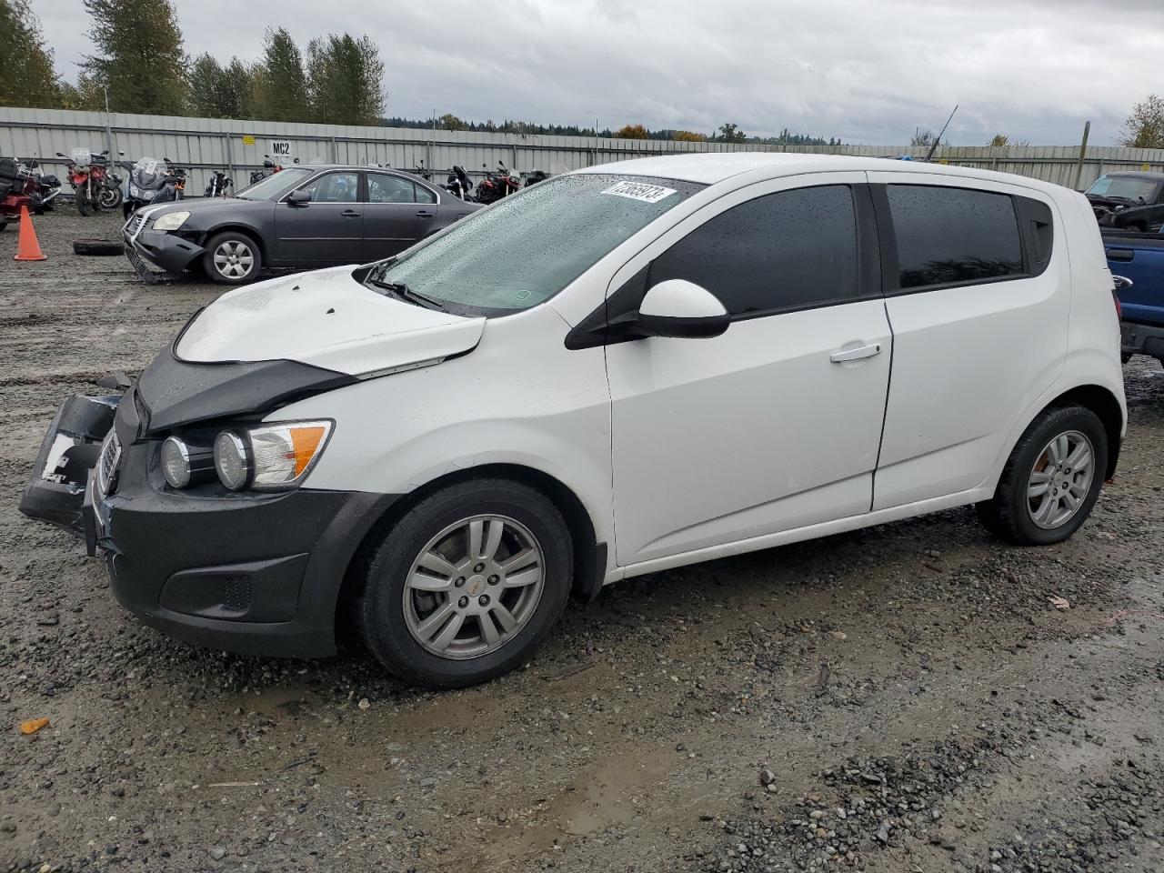 Chevrolet Sonic ls (2012)
