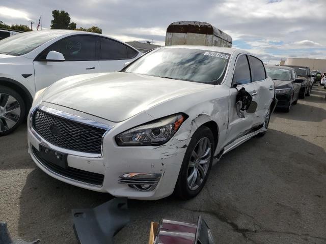 Infiniti Q70 (2015)